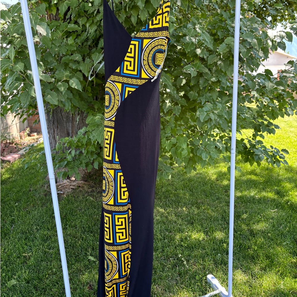 Cameo Elegant Maxi Dress - Picture 7 of 8